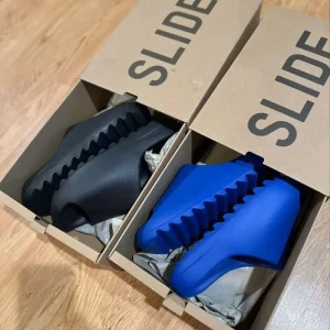 Yeezy Slides Pallets