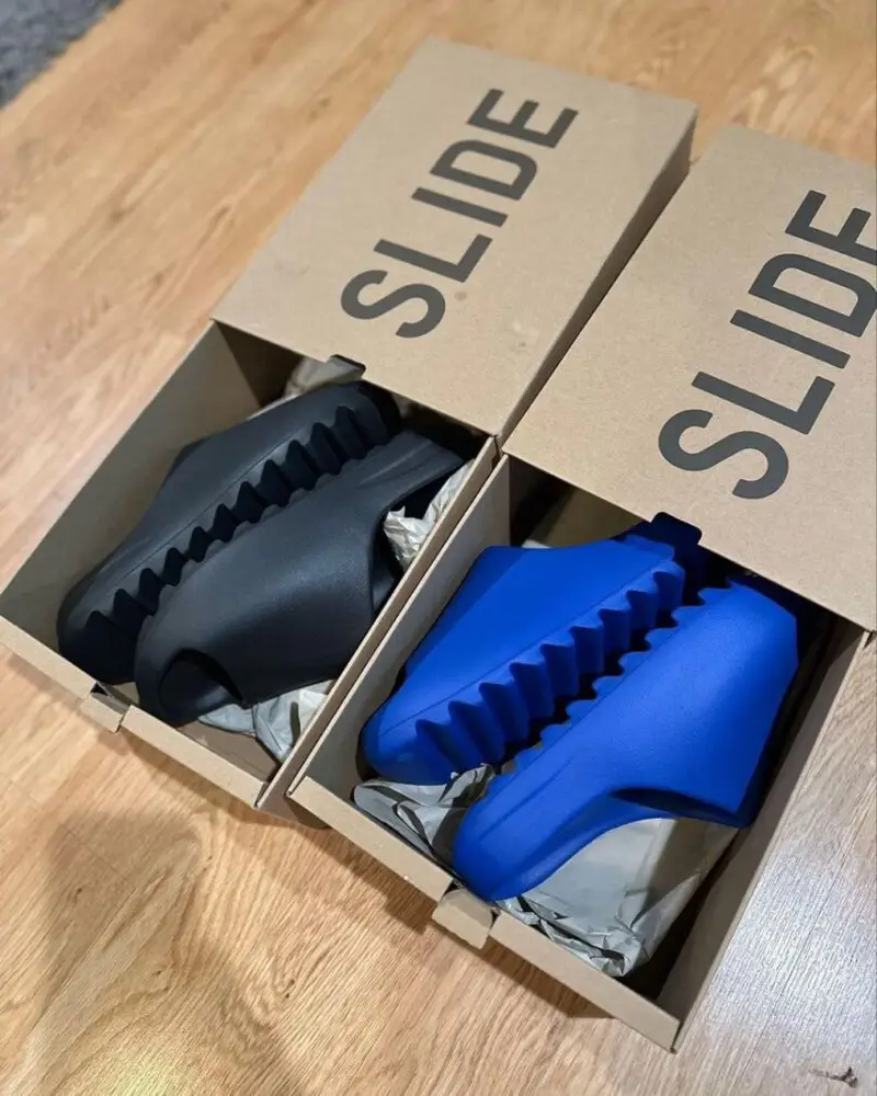 photo_2023-07-08_21-32-43-810x1012 Yeezy Slides Pallets