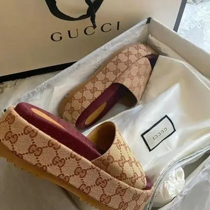 Gucci Slides Pallets Gucci Slides Pallets