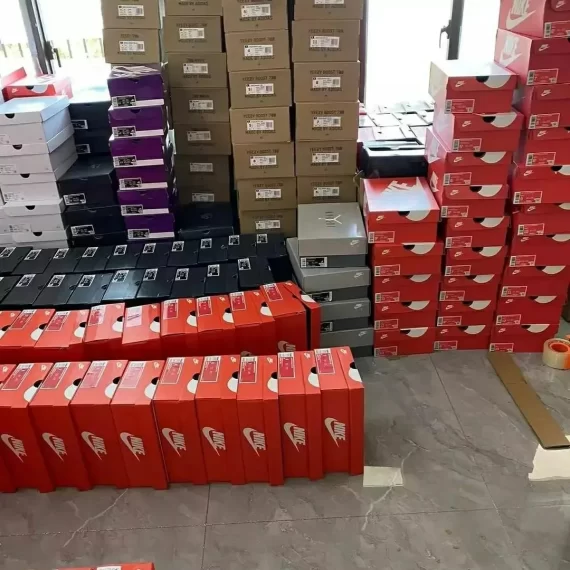 Exporters-of-Authentic-Nike-Shoes-Liquidation-Pallet-For-Sale-570x570-1