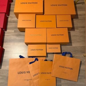 Wholesale Louis Vuitton purse pallet